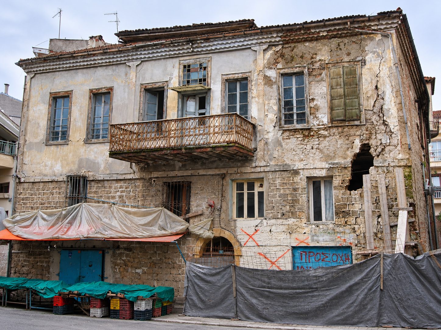 Ανακατασκευή διατηρητέου κτιρίου, Νάουσα – φωτογραφία 1